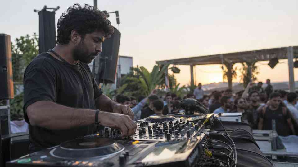 What Does “DJ Beat” Mean?